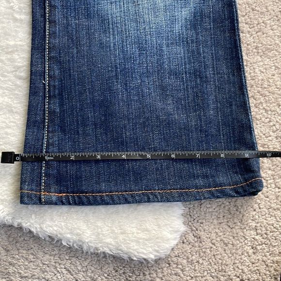 𝅺Fidelity Snap Dragon Low Waisted Flared Jeans Medium Wash Size 30 - Picture 15 of 15